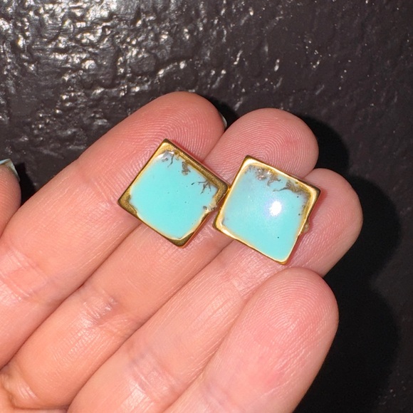 Western style Gold and turquoise square stud earrings - Picture 2 of 5